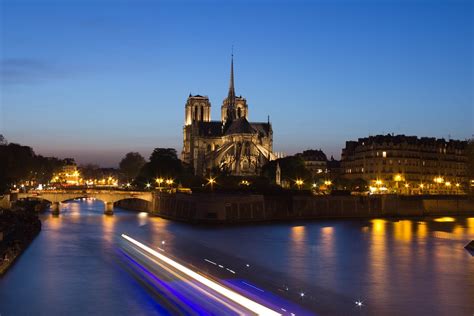 Private Paris Night Tour & Seine Cruise - Paris Hotel Pick Up & Return