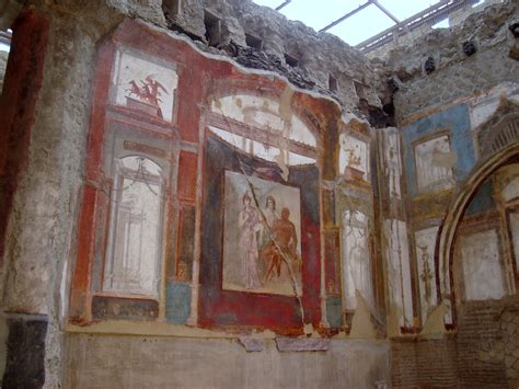 Should I visit Pompeii or Herculaneum? - AttractionTix Blog