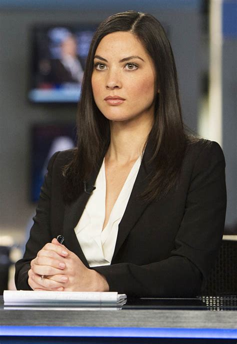 The Newsroom: Is Sloan Finally Ready for a Personal Life? - TV Guide