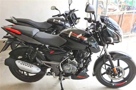 BS6 Bajaj Pulsar 125 Split Seat Model Launched At Rs 79,079