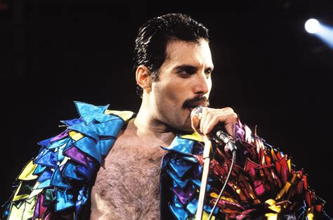 10 Best Freddie Mercury Songs of All Time - Singersroom.com