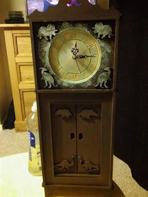 After a few coats of Acrylic paint the clock looks far more realistic ...