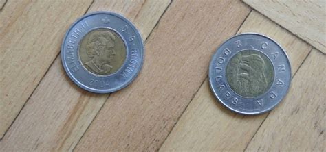 Fake Toonies Canada - How to Spot counterfeit toonies (the two-dollar Canadian coin) Â« Cons ...