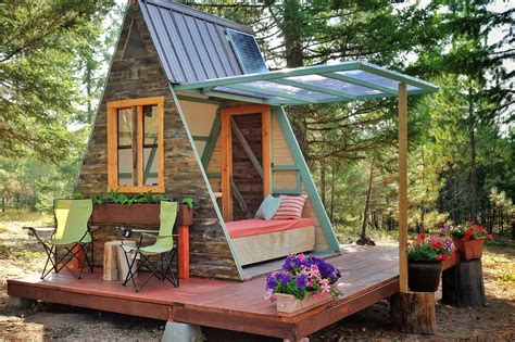 Tiny A-frame cabin costs just $700 to build - Curbed