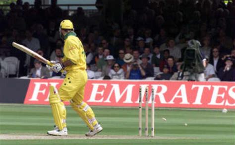 Henry Olonga celebrates, Australia v Zimbabwe, World Cup 1999 ...