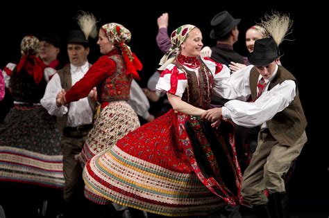 'Fölszállott a páva' - Folk Music And Dance TV Show starts on March 8th - Daily News Hungary