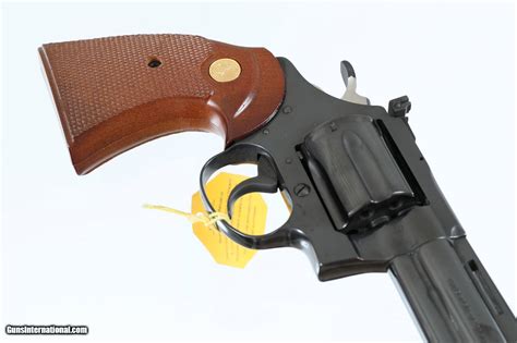 COLT DIAMONDBACK BLUED 4" 22LR 6 ROUND WOOD GRIPS NEW 1978 FACTORY BOX