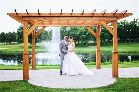 Thumper Pond Wedding | Outdoor Minnesota Wedding Venue