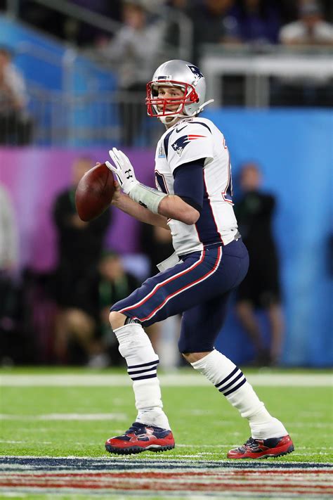 Patriots, Tom Brady Not Close On Extension