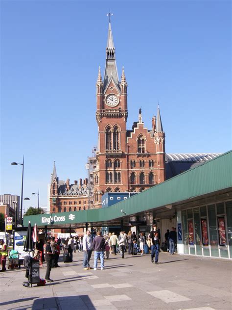 King's Cross St Pancras station - A Picture from King's Cross St Pancras to Bounds Green ...