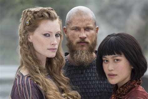 Vikings S4 Cast: Alyssa Sutherland "Queen Aslaug," Travis Fimmel "Ragnar," Dianne Doan "Yidu ...