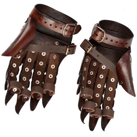 Clawed Leather Gauntlets