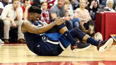 Jimmy Butler suffers meniscus injury