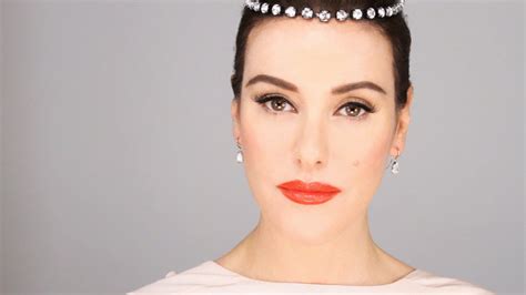 Audrey Hepburn - 1950's Inspired Makeup Tutorial | Lisa Eldridge