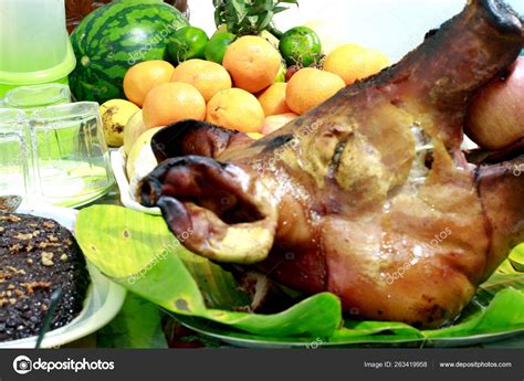 Lechon Filipino Delicacy Festivities Holiday Seasons Fruits Rice Cakes ...