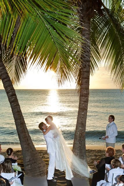 Shania Twain’s Beach Wedding | Truly Engaging