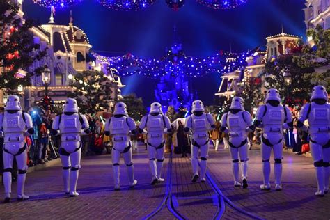 Star Wars Night in Disneyland Parijs met intergalactisch entertainment, parades en shows ...