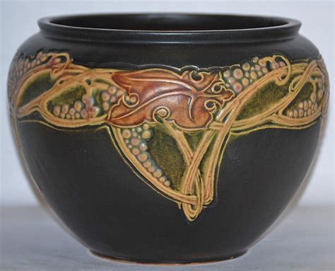 Just Art Pottery - Buying and Selling American Art Pottery | Pottery art, Roseville pottery ...
