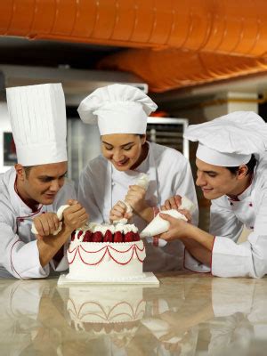 What Skills Do I Need In Order To Become A Pastry Chef?