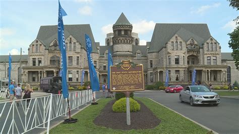 Shawshank Redemption filming locations: Mansfield bus tours | wkyc.com