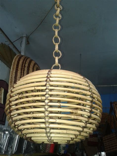 Lampion lampu Rotan kerajinan rajapolah | Kerajinan Rajapolah