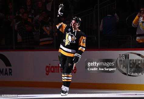 1,457 Erik Karlsson Penguins Stock Photos, High-Res Pictures, and Images - Getty Images