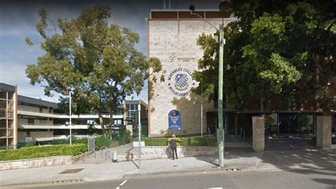 Waverley College in Sydney evacuates after student tests positive to ...