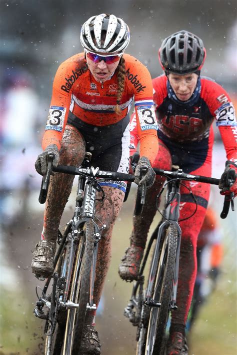 Gallery: 2015 Cyclocross World Champs, Elite Women - Road Bike Action