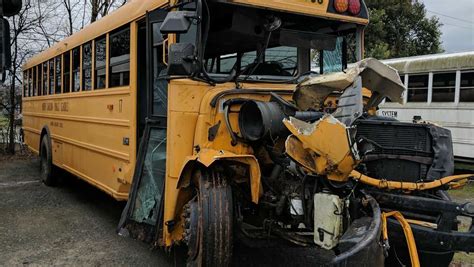 14 people injured in school bus crash