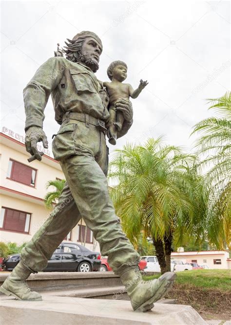 Che Guevara statue in Cuba – Stock Editorial Photo © yelo34 #61101145