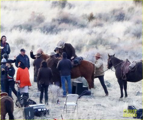 Alec Baldwin Works With Horses & Gears Up As Sheriff In New 'Rust' Set ...