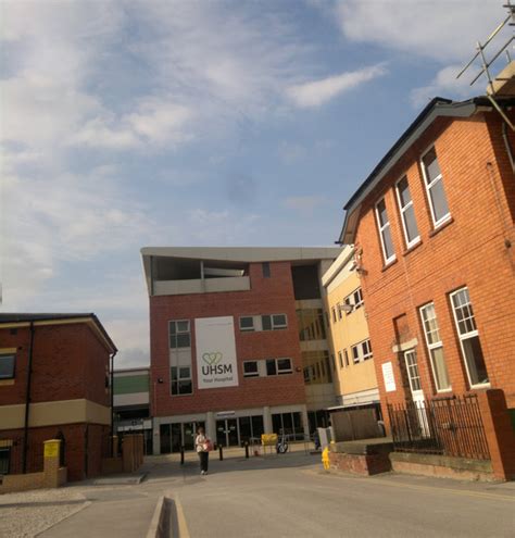 University Hospital of South Manchester,... © Steven Haslington :: Geograph Britain and Ireland