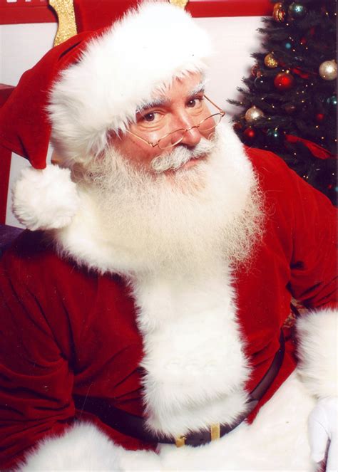 File:Jonathan G Meath portrays Santa Claus.jpg - Wikipedia