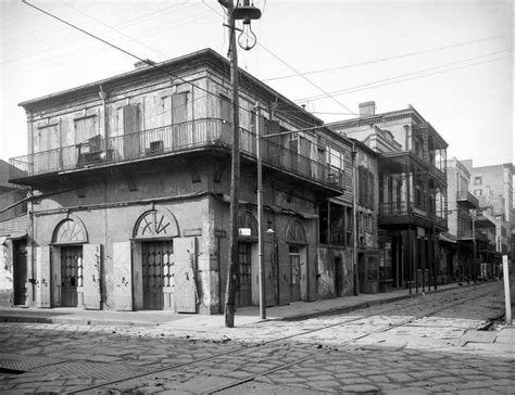 Old Absinthe House | Historic French Quarter Bar — Rue Bourbon