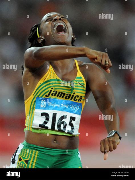 Shelly ann fraser olympics 2008 hi-res stock photography and images - Alamy