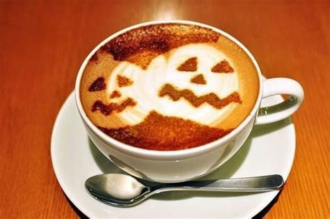 pumpkin halloween coffee art | Coffee latte art, Halloween coffee, Pumpkin coffee