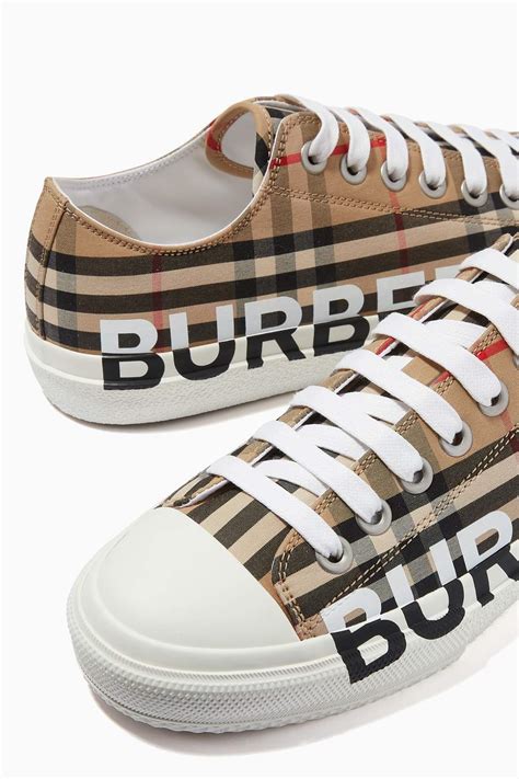 Shop Burberry Grey Marl Logo Sneakers in Vintage Check Cotton for Women | Ounass UAE