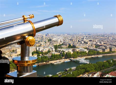 Paris, view of the Eiffel Tower Stock Photo - Alamy