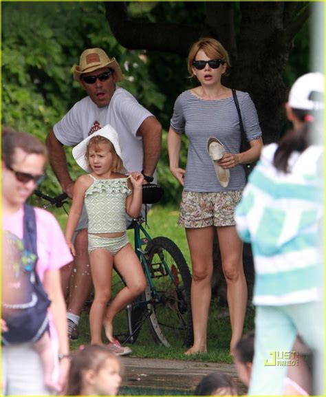 Matilda Ledger & Michelle Williams in Toronto Ontario - Heath Ledger ...