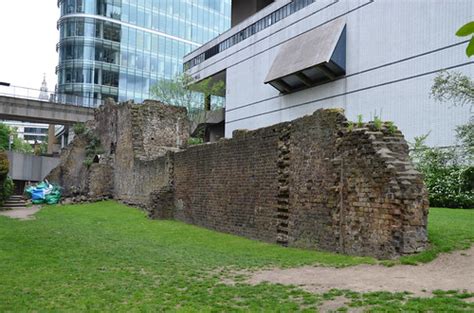 Londinium: Roman Wall | Carole Raddato | Flickr