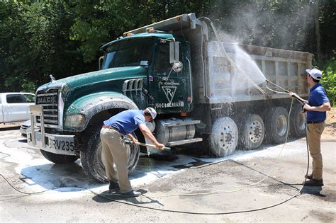 Mobile Truck Washing | EZ Wash Pressure Washing