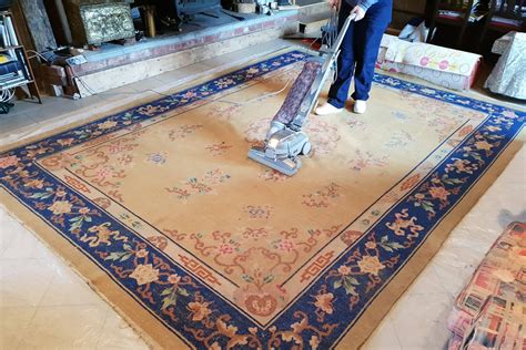 A special method of rug cleaning | Serious Fiver