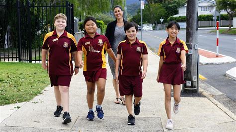 Edge Hill Primary School supporting the annual Walk Safely to School ...