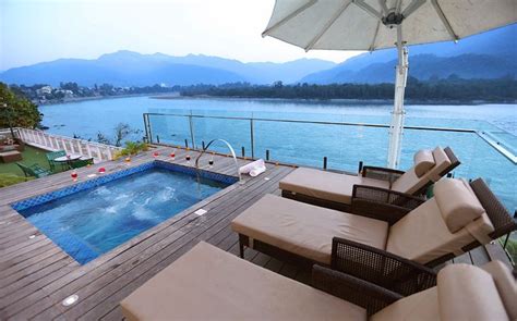 GANGA KINARE- A RIVERSIDE BOUTIQUE RESORT (AU$244): 2023 Prices & Reviews (Rishikesh, India ...