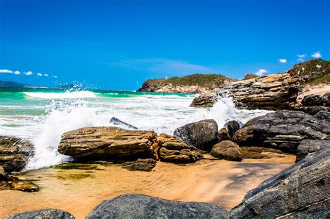 Praia Brava, Cabo Frio - RJ (Rough Beach) | Most beautiful beaches, Cabo, Beach shoot