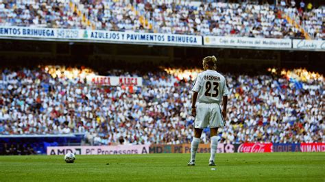 Willian takes free-kick inspiration from Beckham & Ronaldinho | Goal.com