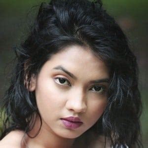 Meera Joshi - Age, Family, Bio | Famous Birthdays