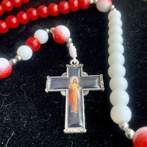 Chaplet Of Divine Mercy Rosary | Chaplet, Divine mercy rosary, Divine mercy