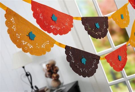 DIY Thanksgiving doily banner - Mod Podge Rocks