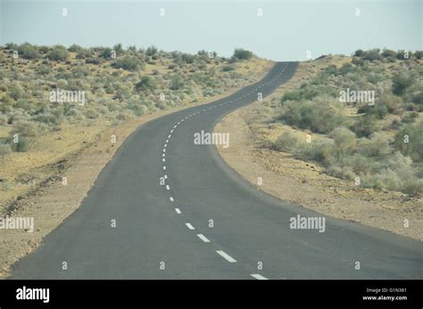 Highway towards Indo-Pak border, Thar desert, Rajasthan, India Stock ...